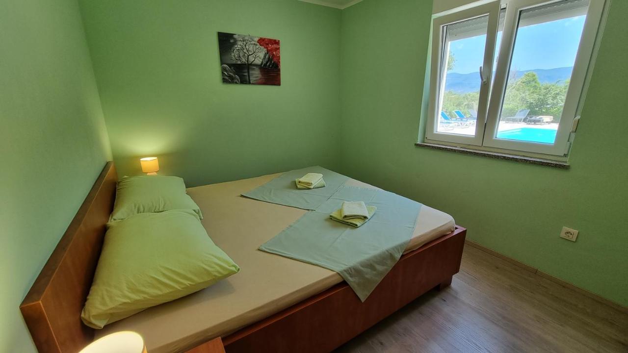 Apartments Bellator Šilo Exteriör bild