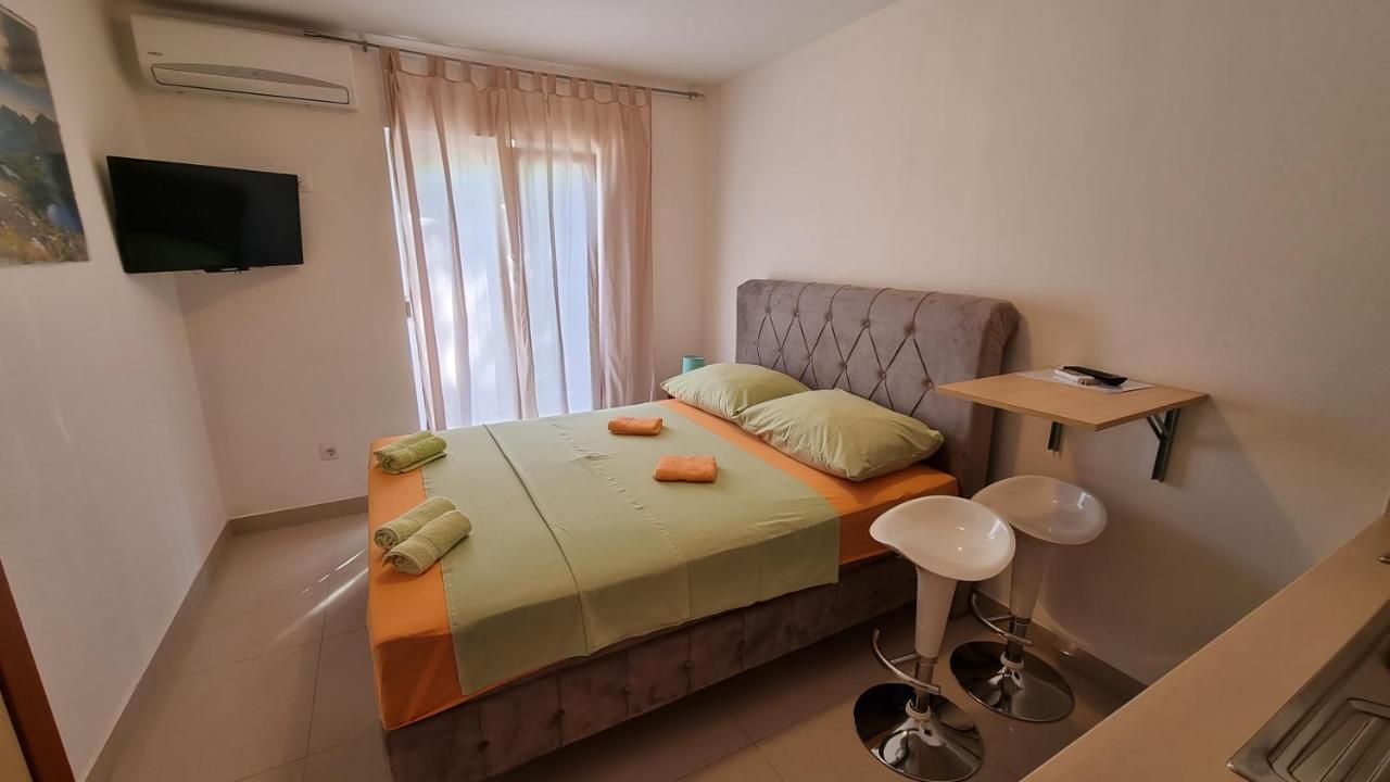 Apartments Bellator Šilo Exteriör bild