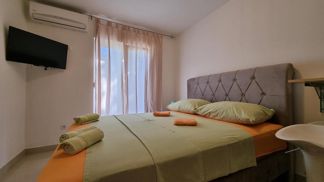 Apartments Bellator Šilo Exteriör bild