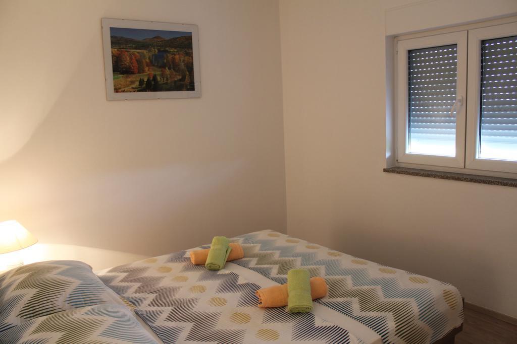 Apartments Bellator Šilo Exteriör bild